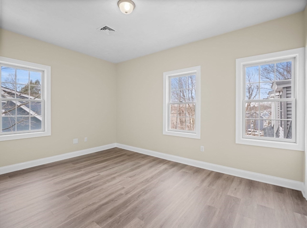 3 bed, 2 bath apartment for rent at 63 Varnum Ave Unit 1, Lowell — photo 10 of 21