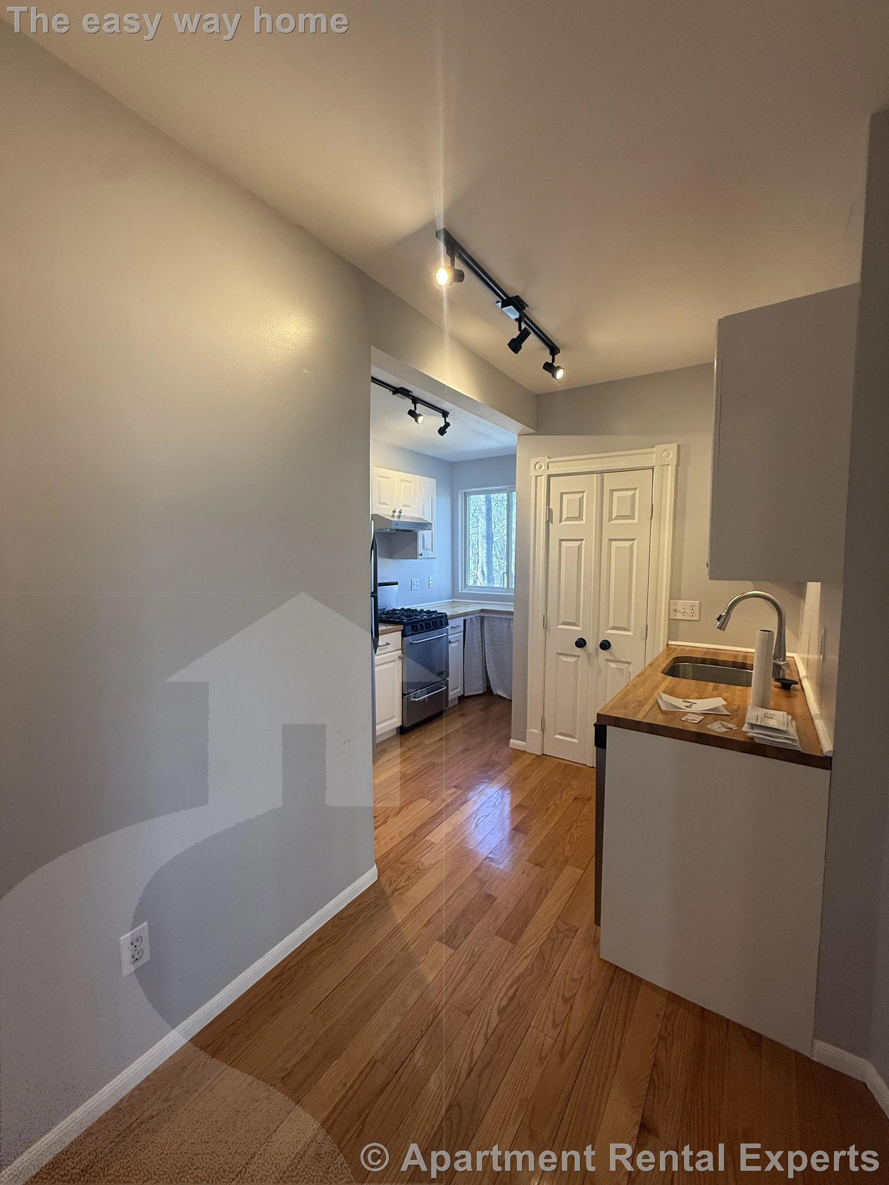 1 bed, 1 bath apartment for rent at 63 Waterhouse St Unit 2, Teele Square — photo 3 of 10