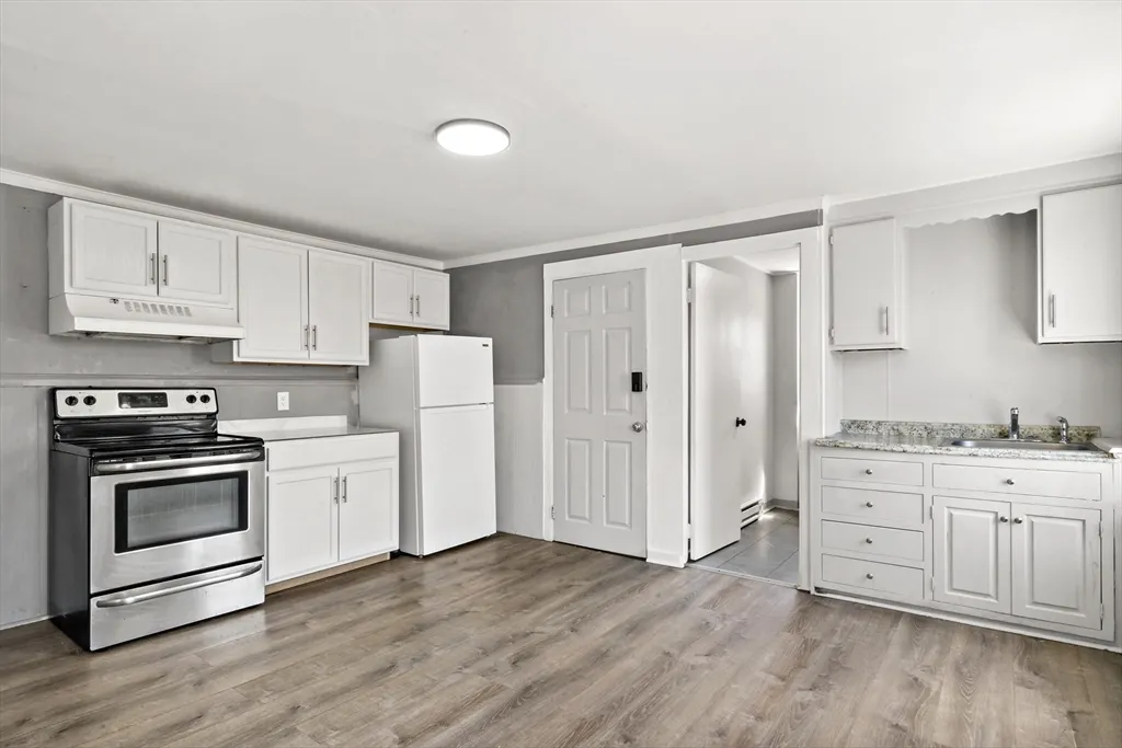 3 bed, 1 bath apartment for rent at 63 West Carpenter St Unit 2F, Attleboro — photo 1 of 14