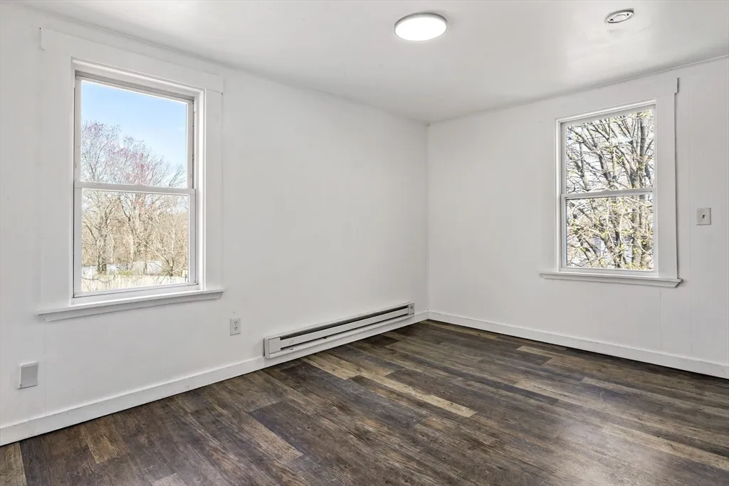 3 bed, 1 bath apartment for rent at 63 West Carpenter St Unit 2F, Attleboro — photo 4 of 14