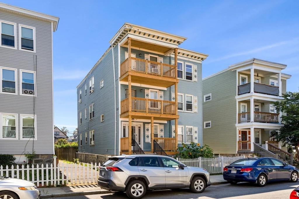 3 bed, 1 bath apartment for rent at 63 Whitten St Unit 3, Dorchester — photo 2 of 27