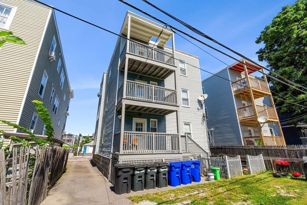 3 bed, 1 bath apartment for rent at 63 Whitten St Unit 3, Dorchester — photo 27 of 27