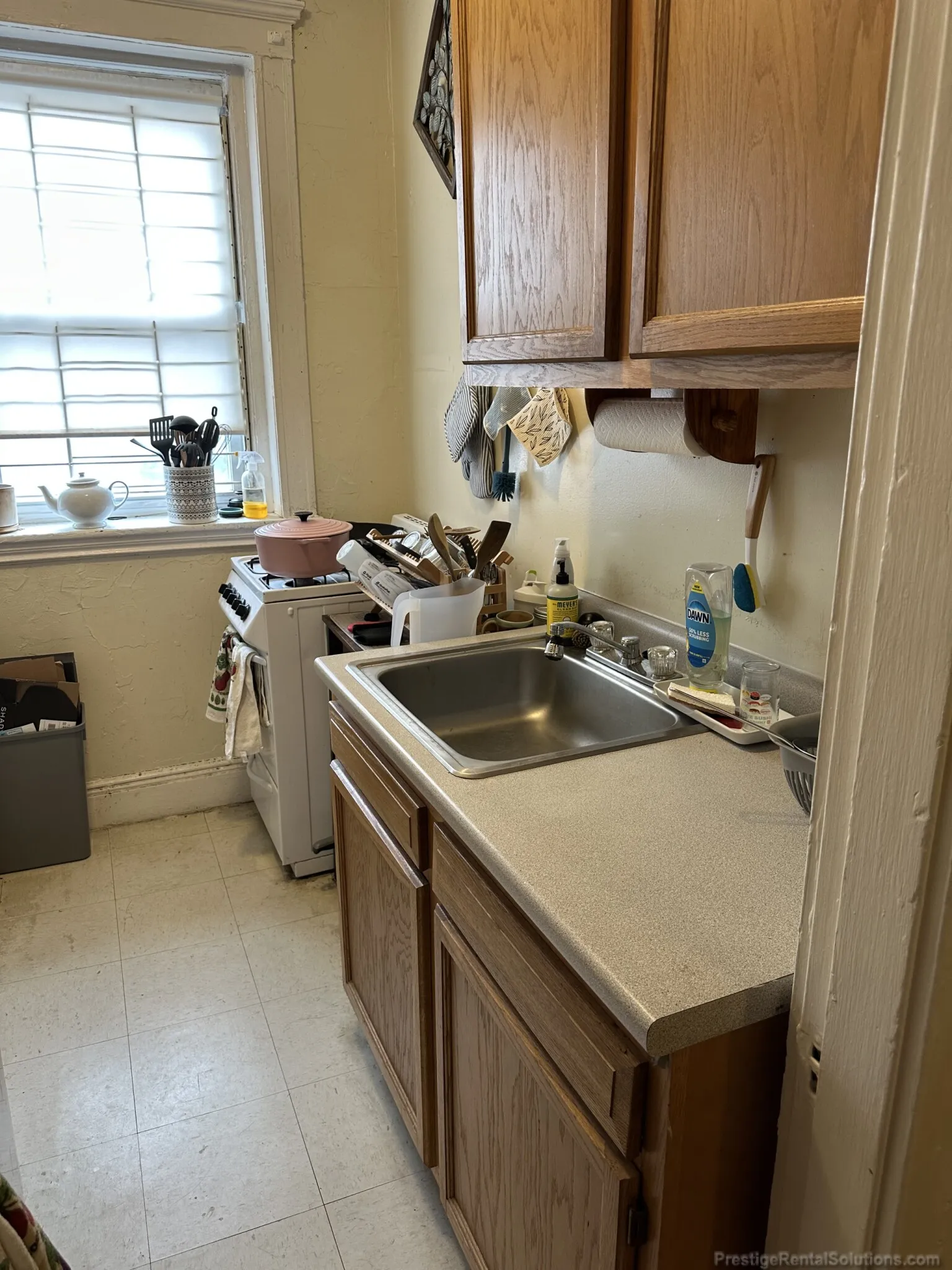 Studio bed, 1 bath apartment for rent at 63 Woodstock Ave Unit 5, Brighton — photo 9 of 13