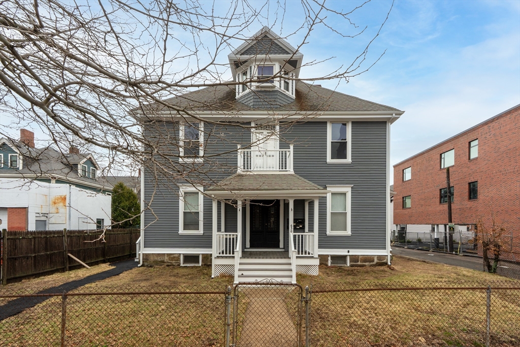 2 bed, 1 bath apartment for rent at 630 Centre St Unit 2, Jamaica Plain — photo 12 of 15