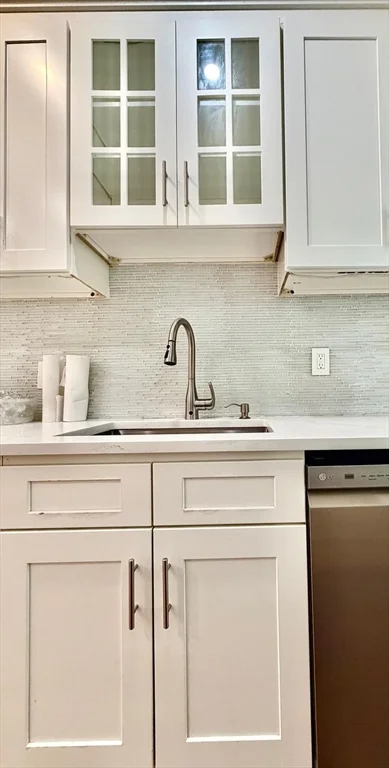 3 bed, 2 bath apartment for rent at 630 Lowell St Unit 630, Lawrence — photo 9 of 30