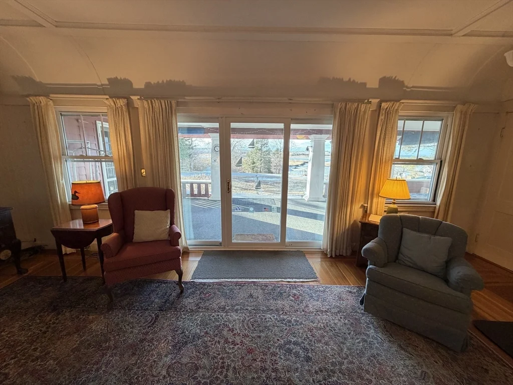 3 bed, 2 bath apartment for rent at 630 Washington St Unit SUMMER, Gloucester — photo 4 of 26