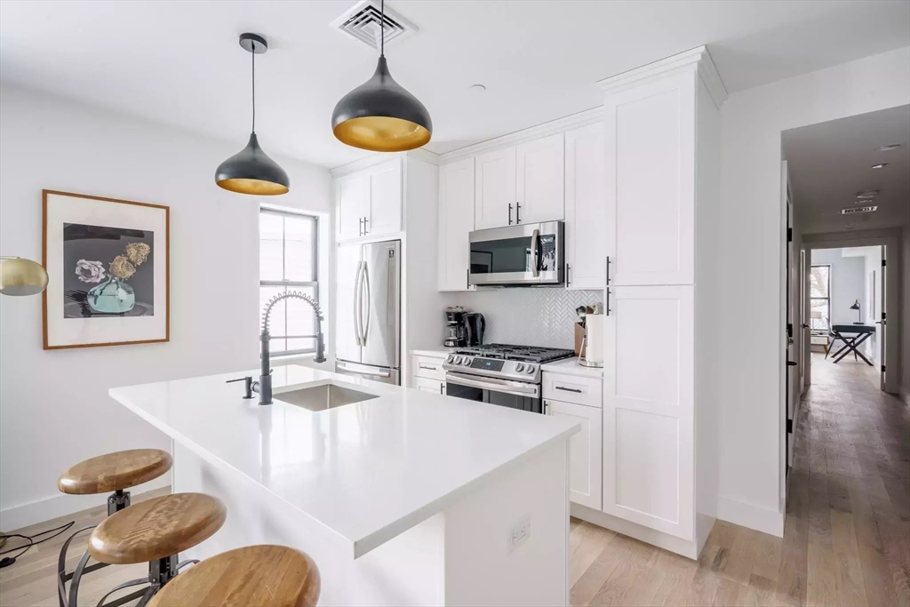 2 bed, 2 bath apartment for rent at 631 Saratoga St Unit 3, East Boston — photo 4 of 16