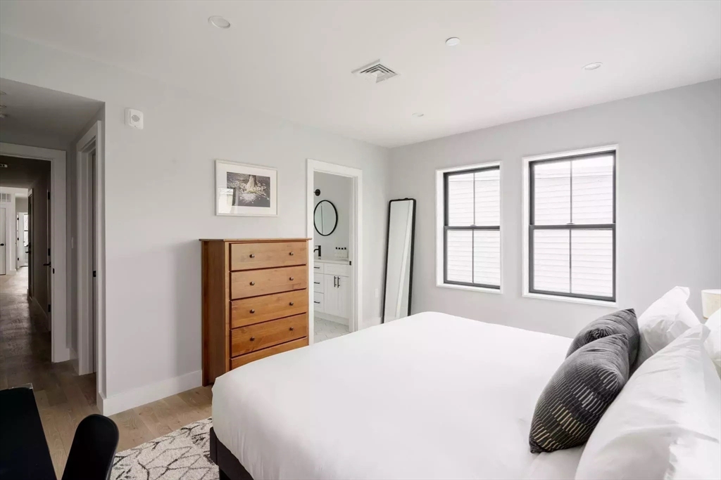 2 bed, 2 bath apartment for rent at 631 Saratoga St Unit 3, East Boston — photo 13 of 16