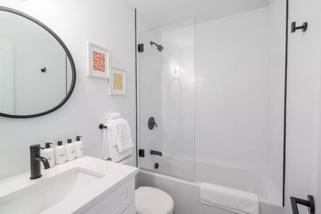 2 bed, 2 bath apartment for rent at 631 Saratoga St Unit 3, East Boston — photo 6 of 16