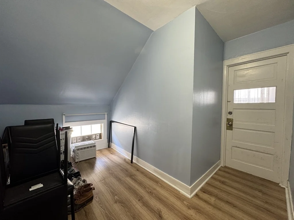 4 bed, 1 bath apartment for rent at 631 Walnut St Unit 3, Fall River — photo 13 of 17