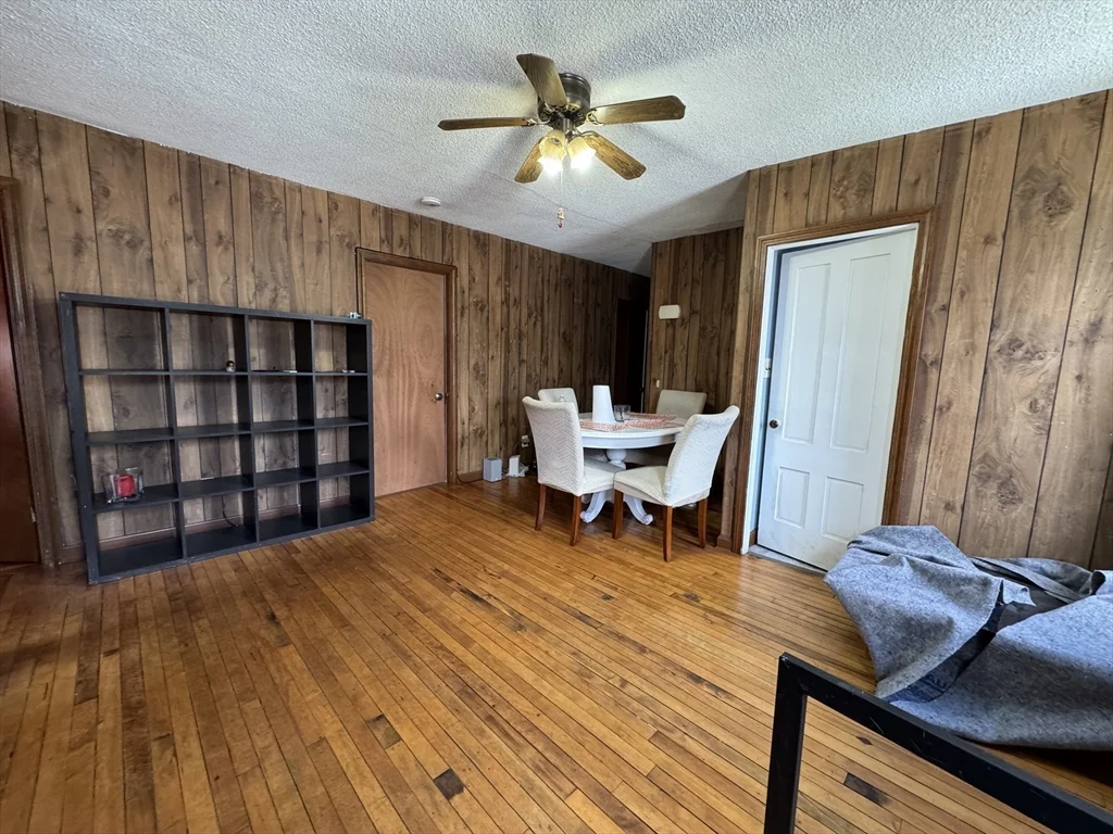 4 bed, 1 bath apartment for rent at 631 Walnut St Unit 3, Fall River — photo 4 of 17