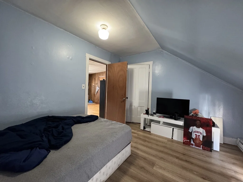 4 bed, 1 bath apartment for rent at 631 Walnut St Unit 3, Fall River — photo 9 of 17