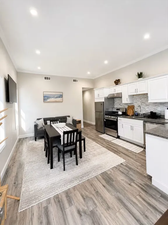 3 bed, 2 bath apartment for rent at 632 Beach St, Revere Beach — photo 2 of 9