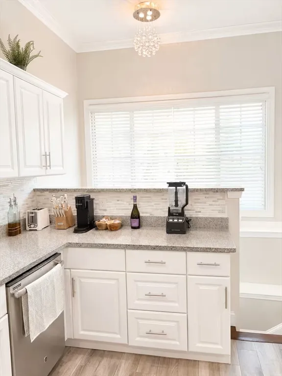 3 bed, 2 bath apartment for rent at 632 Beach St, Revere Beach — photo 3 of 9