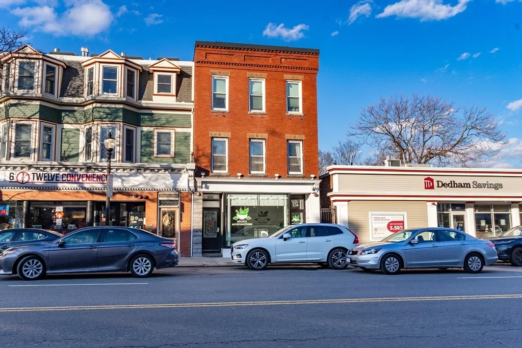 2 bed, 1 bath apartment for rent at 632 E Broadway Unit 2, South Boston — photo 1 of 18