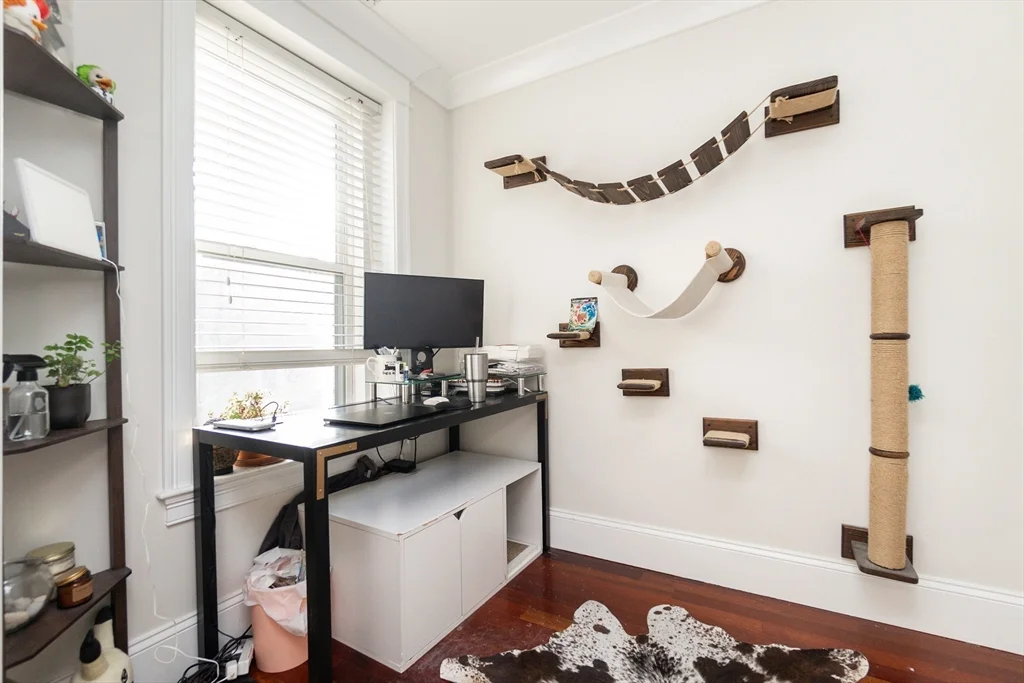 2 bed, 1 bath apartment for rent at 632 E Broadway Unit 4, South Boston — photo 15 of 20