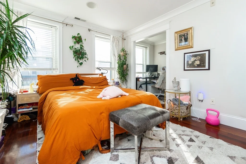 2 bed, 1 bath apartment for rent at 632 E Broadway Unit 4, South Boston — photo 11 of 20
