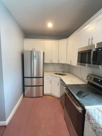 2 bed, 2 bath apartment for rent at 632 E Broadway Unit 5, South Boston — photo 2 of 13