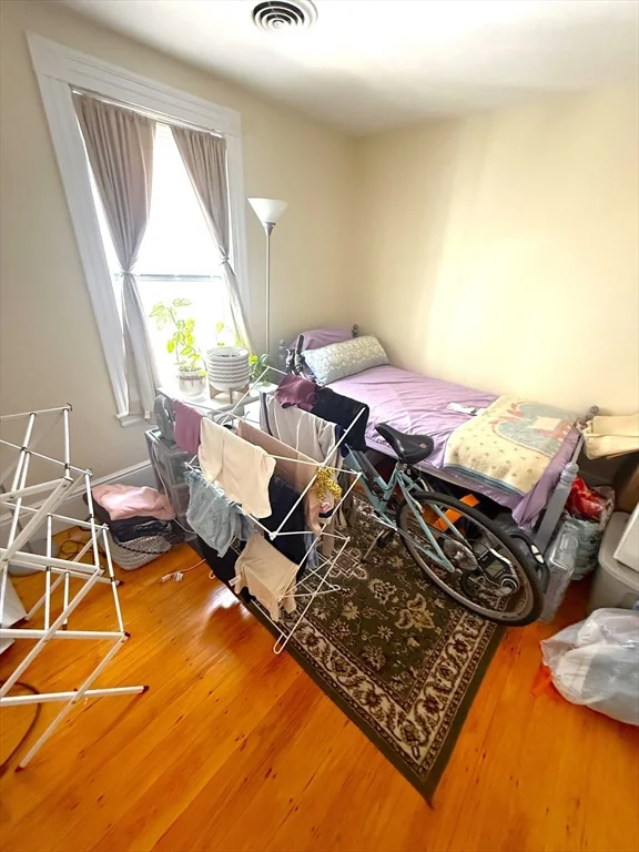 3 bed, 1 bath apartment for rent at 632 East 7th Unit 2, South Boston — photo 7 of 8