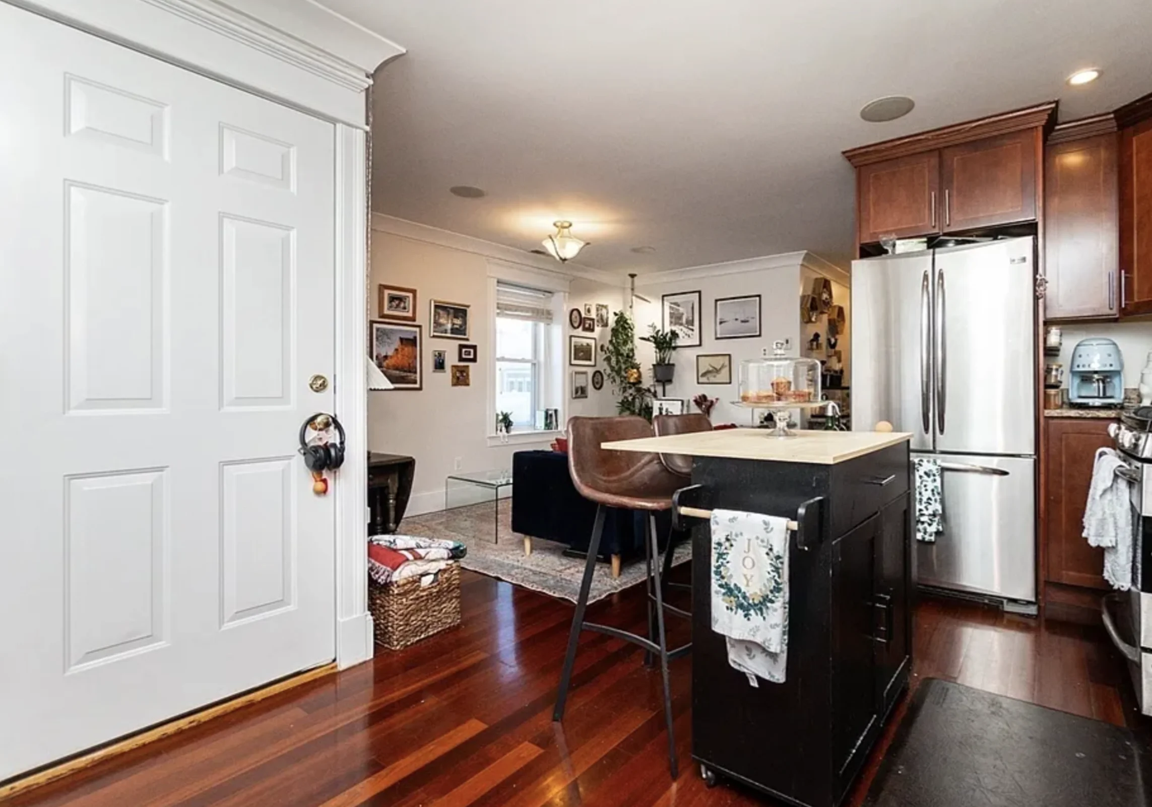 2 bed, 1 bath apartment for rent at 632 E Broadway Unit 4, South Boston — photo 13 of 16