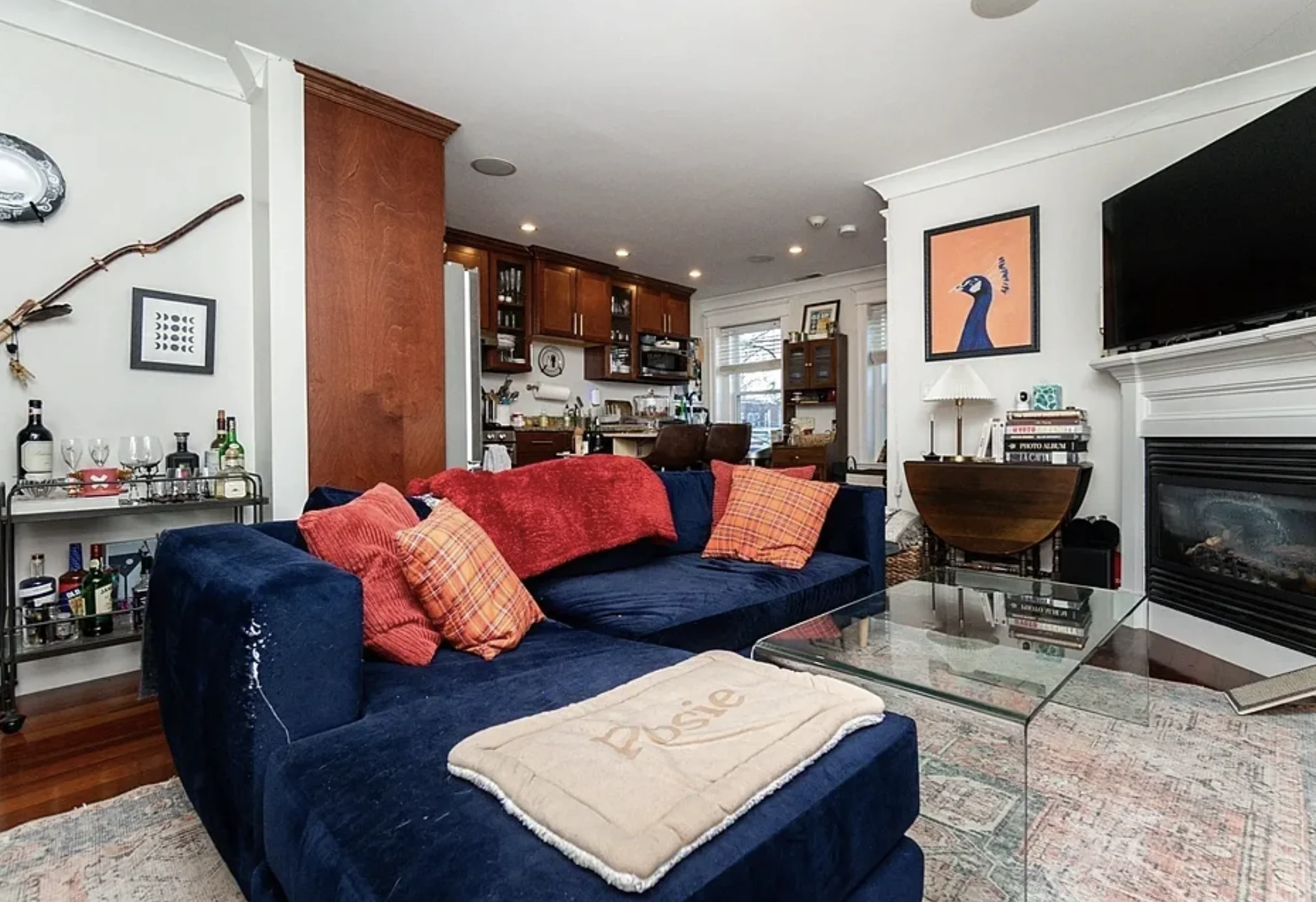 2 bed, 1 bath apartment for rent at 632 E Broadway Unit 4, South Boston — photo 10 of 16