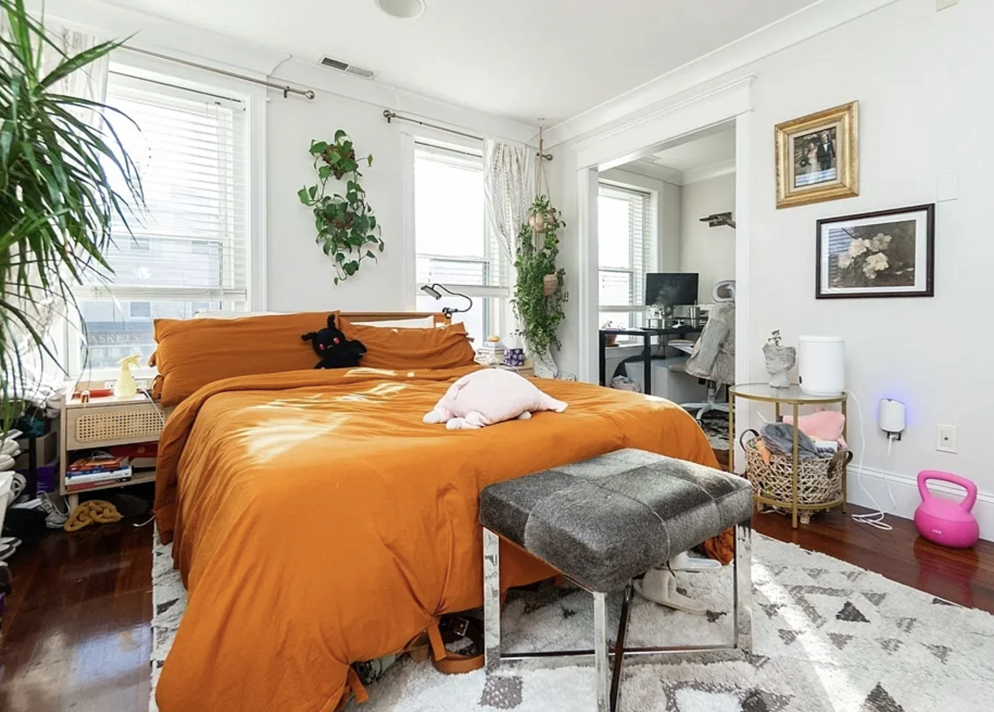 2 bed, 1 bath apartment for rent at 632 E Broadway Unit 4, South Boston — photo 3 of 16