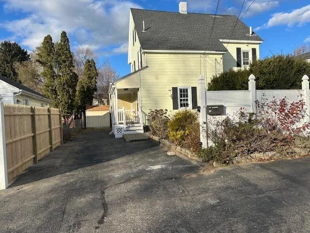 4 bed, 2 bath apartment for rent at 633 Plantation St, Worcester — photo 3 of 42