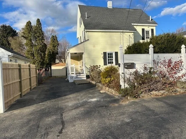 4 bed, 2 bath apartment for rent at 633 Plantation St, Worcester — photo 2 of 42