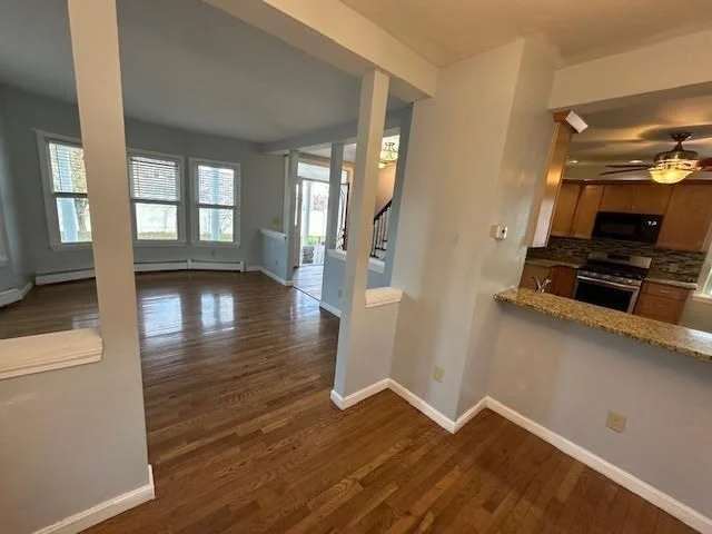 4 bed, 2 bath apartment for rent at 633 Plantation St, Worcester — photo 20 of 42