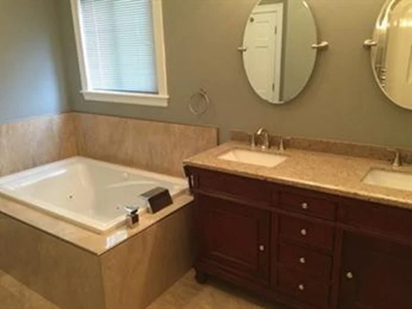 4 bed, 2 bath apartment for rent at 633 Saw Mill Brook Pkwy Unit 1, Oak Hill — photo 13 of 19