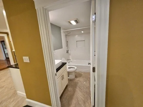 4 bed, 2 bath apartment for rent at 633 Saw Mill Brook Pkwy Unit 1, Oak Hill — photo 15 of 19