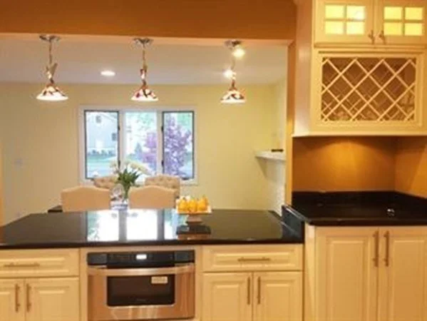 4 bed, 2 bath apartment for rent at 633 Saw Mill Brook Pkwy Unit 1, Oak Hill — photo 6 of 19