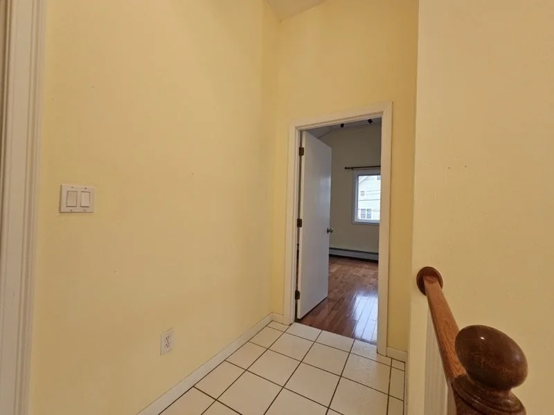 4 bed, 2 bath apartment for rent at 633 Saw Mill Brook Pkwy Unit 1, Oak Hill — photo 16 of 19