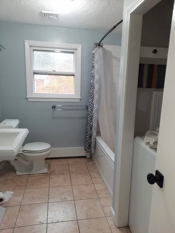 3 bed, 1 bath apartment for rent at 633 Wareham St Unit 1, Plymouth — photo 7 of 12