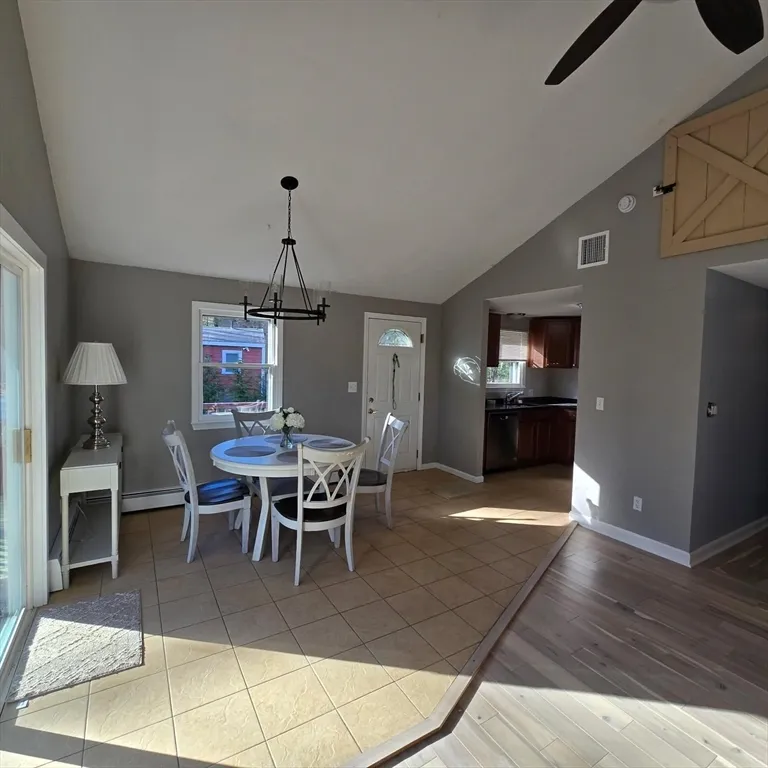 3 bed, 1 bath apartment for rent at 633 Wareham St Unit 1, Plymouth — photo 8 of 12