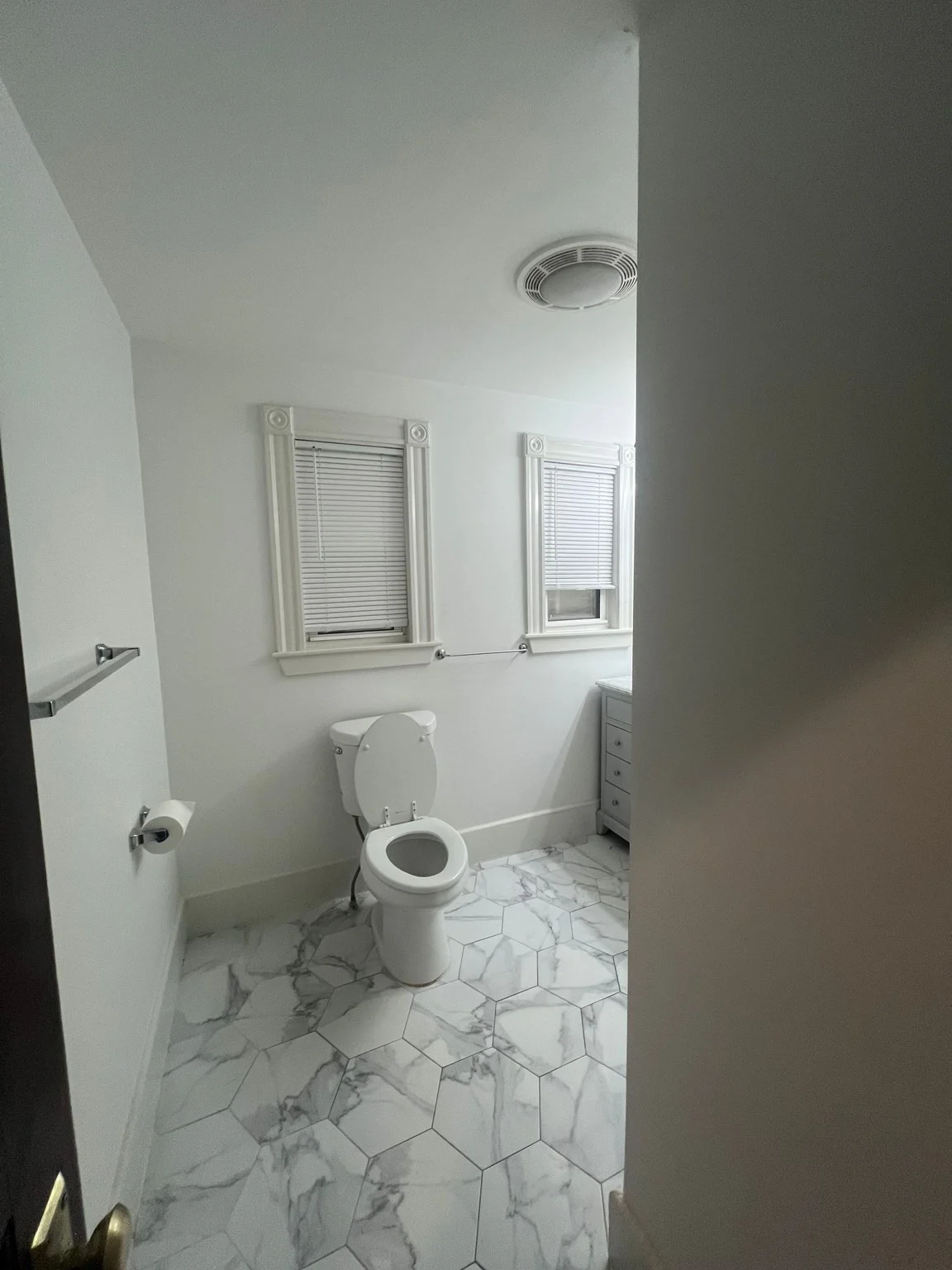 3 bed, 1 bath apartment for rent at 634 Dorchester Ave Unit 1, South Boston — photo 3 of 14