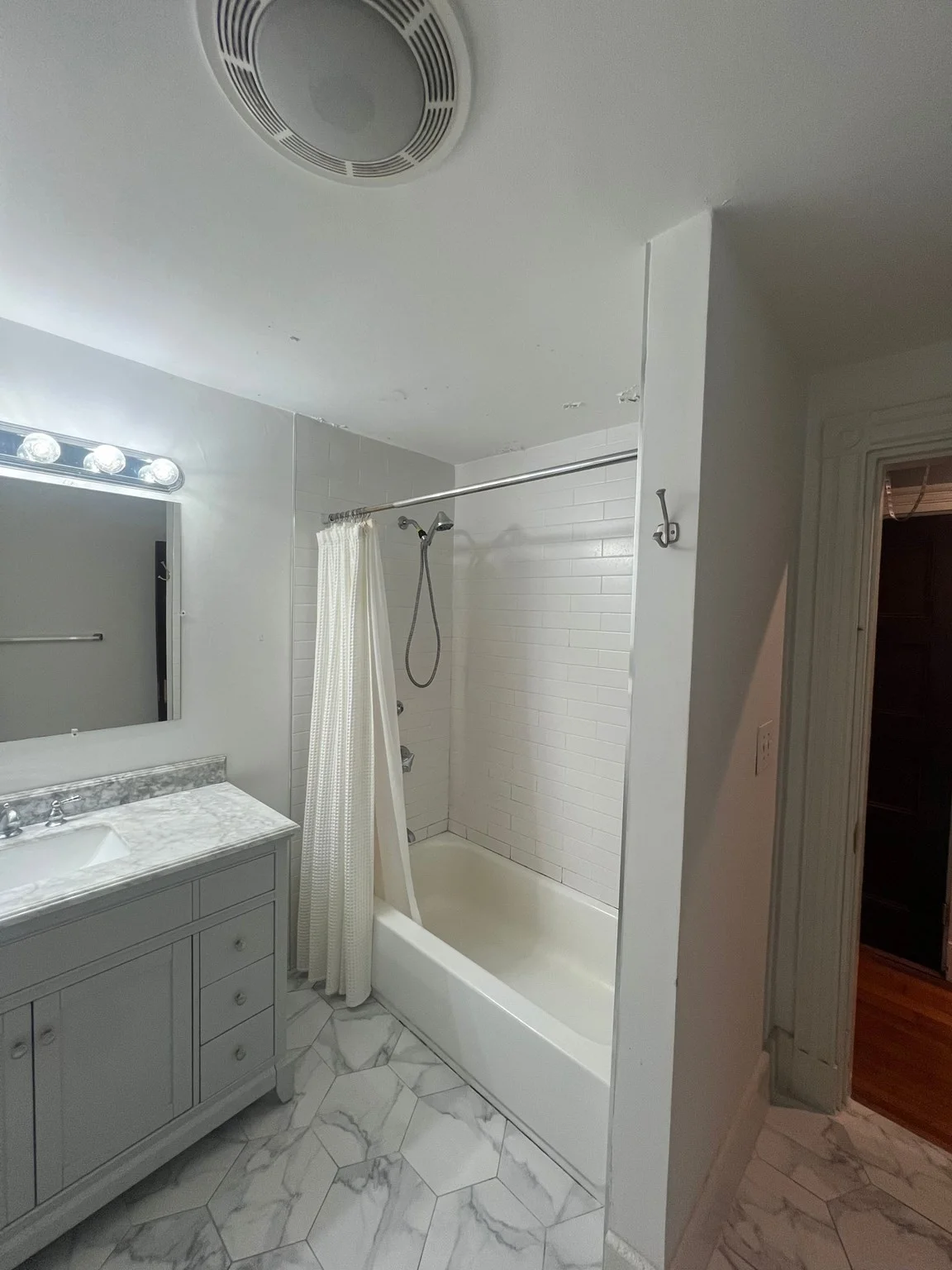 3 bed, 1 bath apartment for rent at 634 Dorchester Ave Unit 1, South Boston — photo 4 of 14