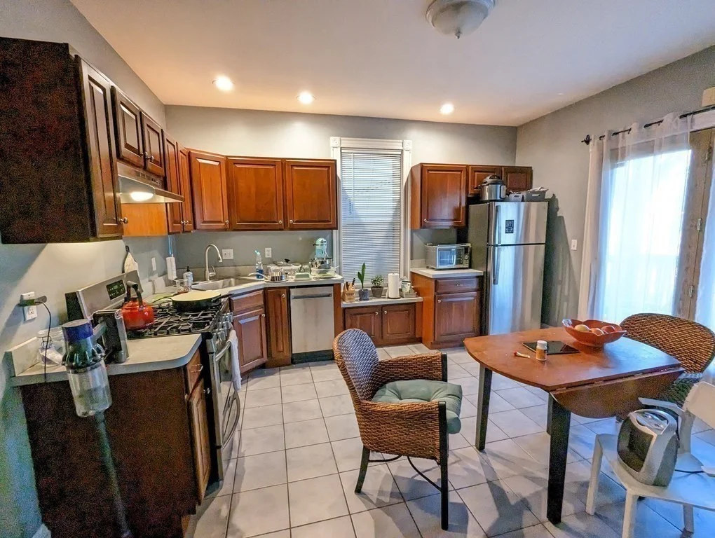 3 bed, 1 bath apartment for rent at 634 Dorchester Ave Unit 2, South Boston