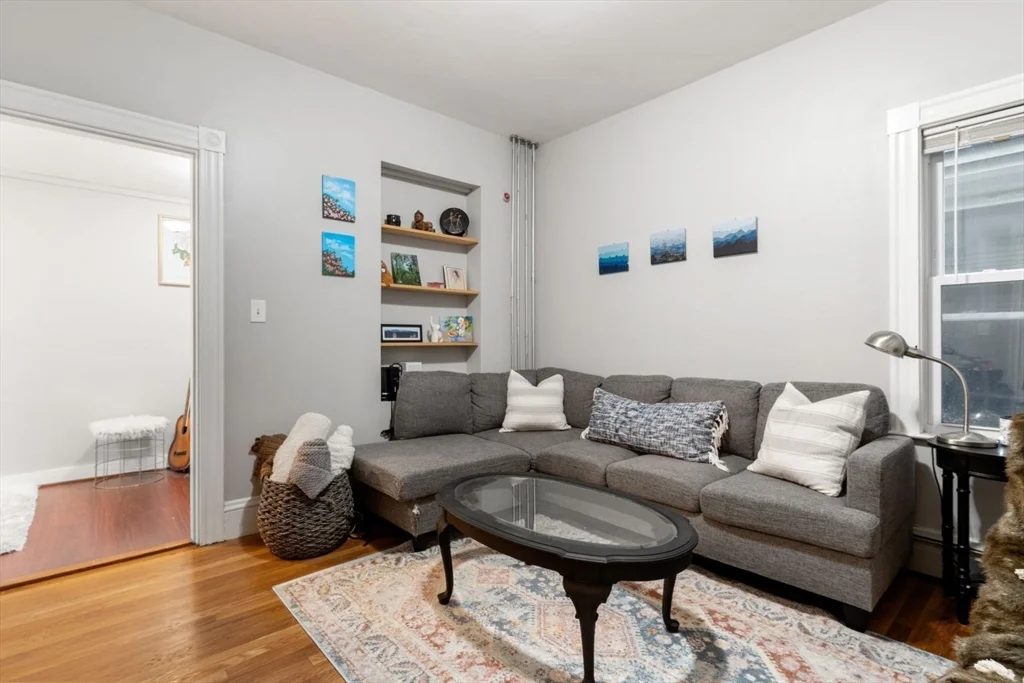 4 bed, 1 bath apartment for rent at 635 Dorchester Ave Unit 1, South Boston — photo 5 of 23