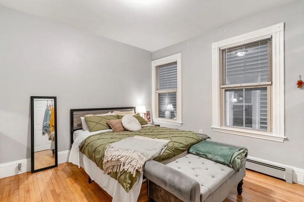 4 bed, 1 bath apartment for rent at 635 Dorchester Ave Unit 1, South Boston — photo 12 of 23
