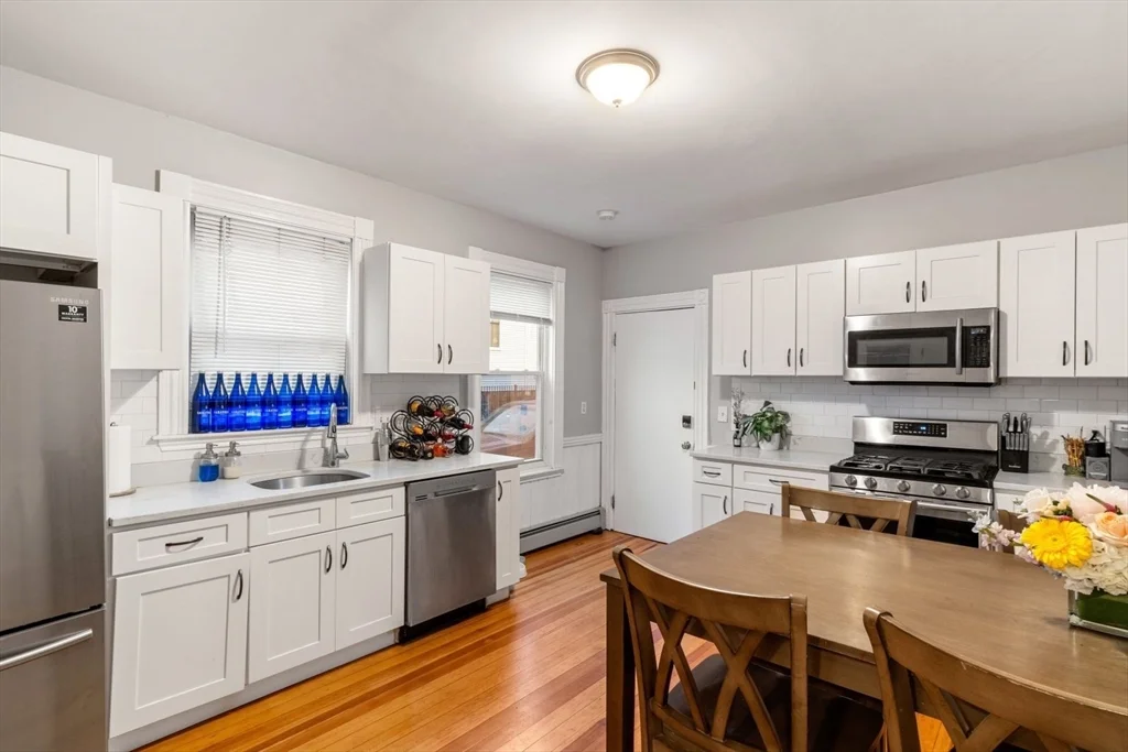 4 bed, 1 bath apartment for rent at 635 Dorchester Ave Unit 1, South Boston