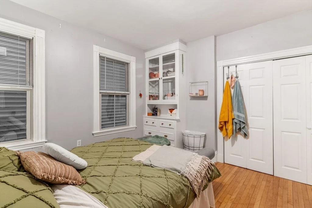 4 bed, 1 bath apartment for rent at 635 Dorchester Ave Unit 1, South Boston — photo 11 of 23