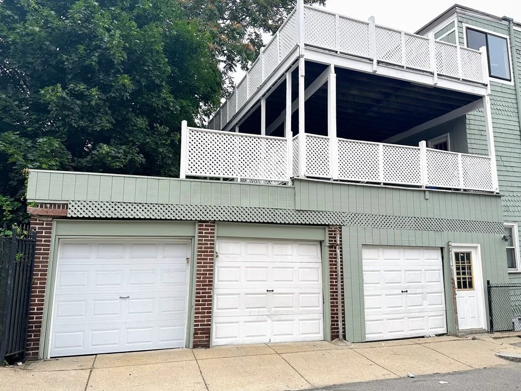4 bed, 2 bath apartment for rent at 635 Dorchester Ave Unit 2, Boston — photo 3 of 17