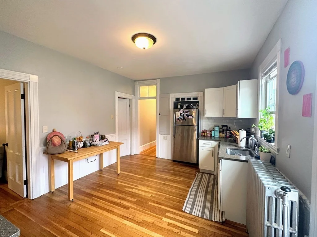 4 bed, 2 bath apartment for rent at 635 Dorchester Ave Unit 2, Boston — photo 5 of 17