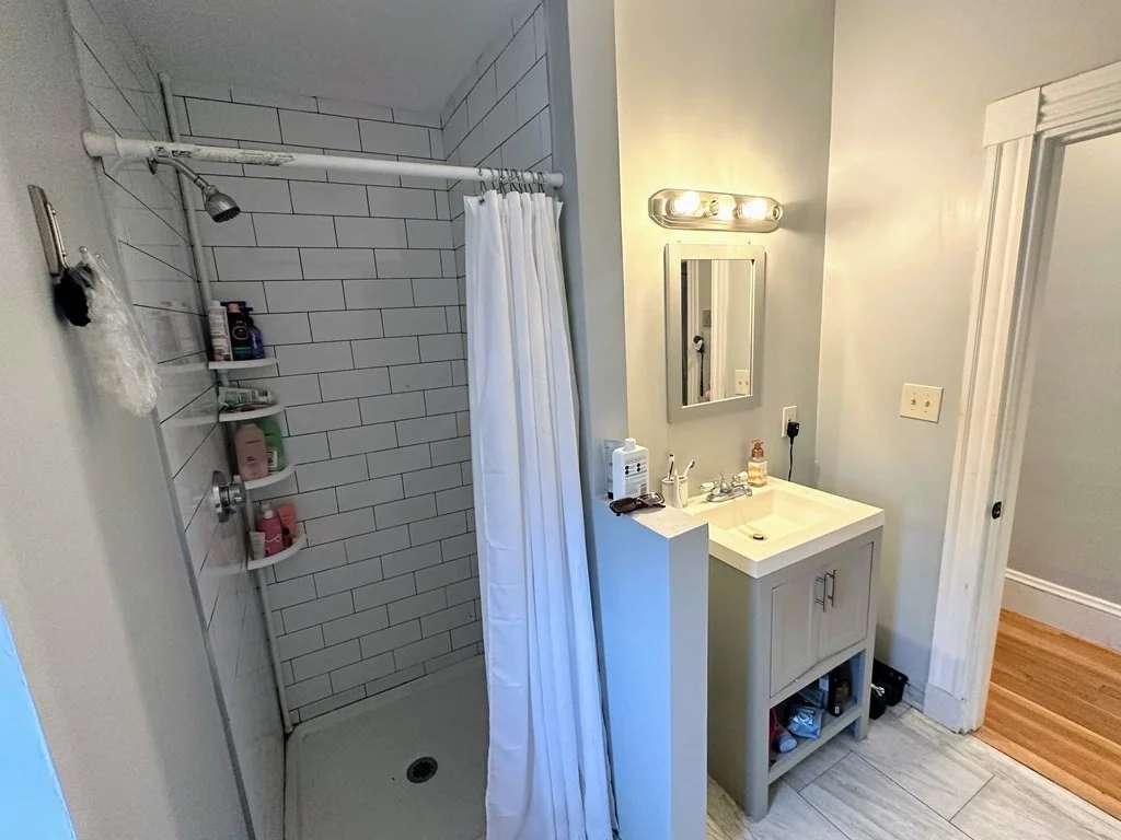 4 bed, 2 bath apartment for rent at 635 Dorchester Ave Unit 2, Boston — photo 12 of 17