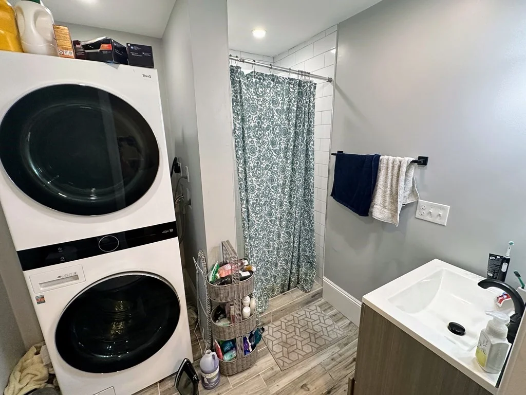 4 bed, 2 bath apartment for rent at 635 Dorchester Ave Unit 2, Boston — photo 9 of 17