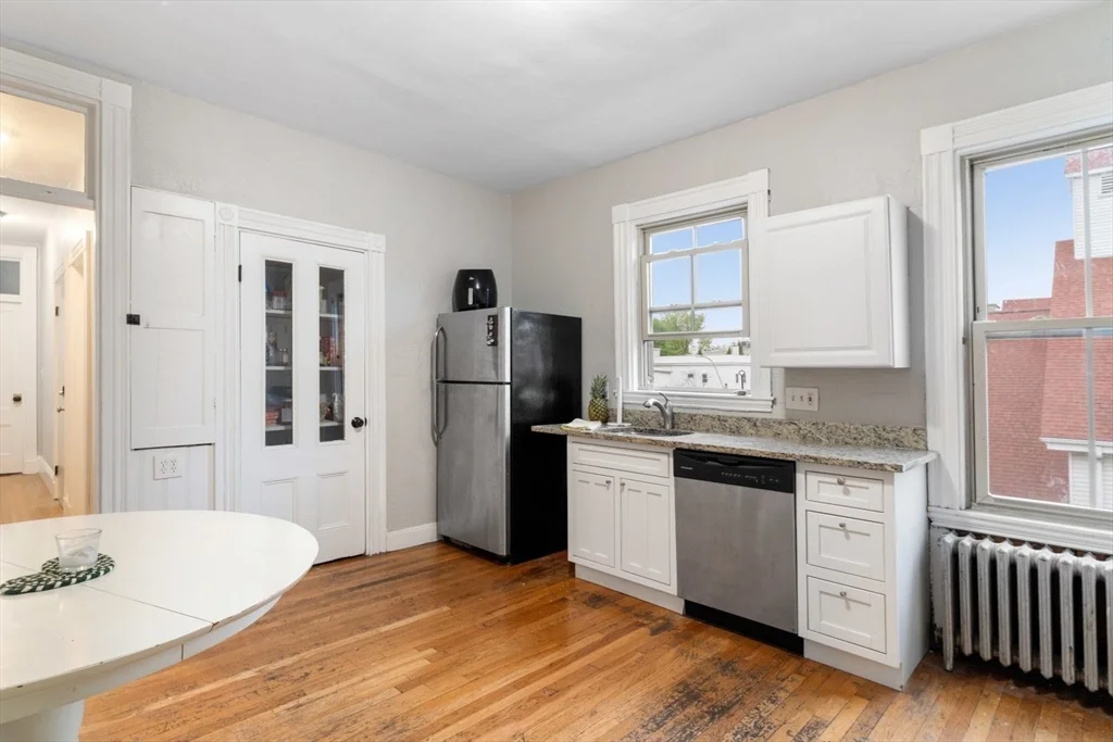 4 bed, 2 bath apartment for rent at 635 Dorchester Ave Unit 3, South Boston — photo 2 of 21