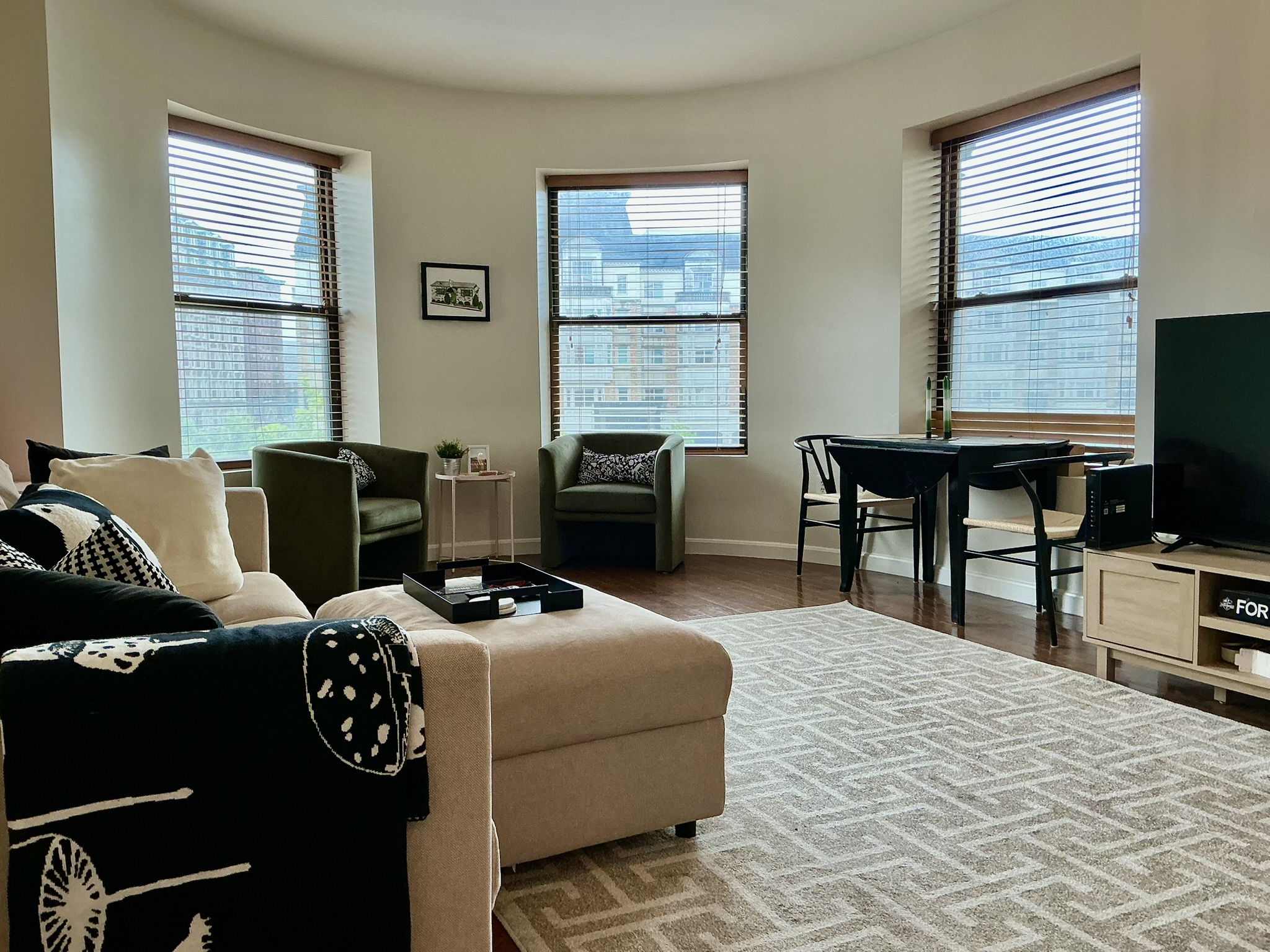 2 bed, 1 bath apartment for rent at 636 Beacon St Unit 303, Fenway — photo 1 of 32