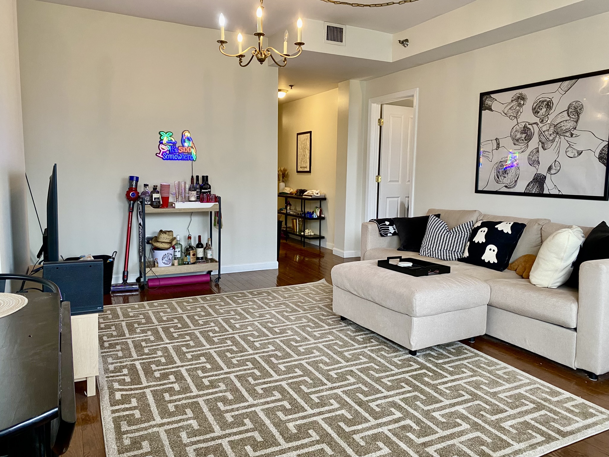 2 bed, 1 bath apartment for rent at 636 Beacon St Unit 303, Fenway — photo 20 of 32