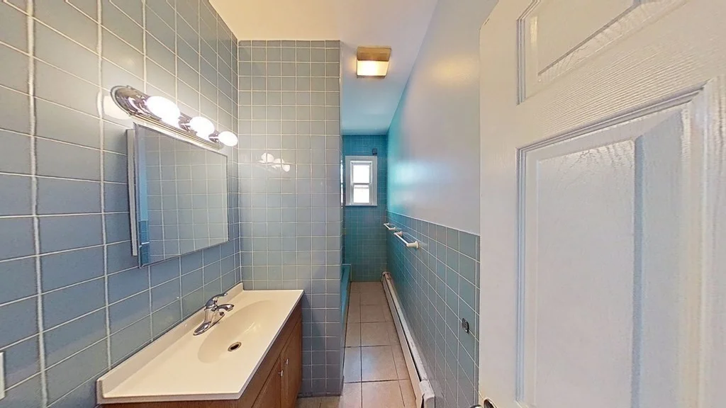 4 bed, 1 bath apartment for rent at 636 Dorchester Ave Unit 3, South Boston — photo 4 of 9